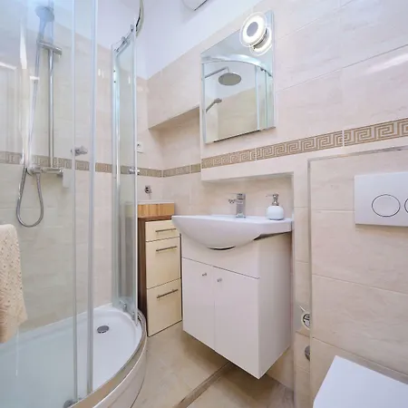 Galeriana Palace By Litto Appartement