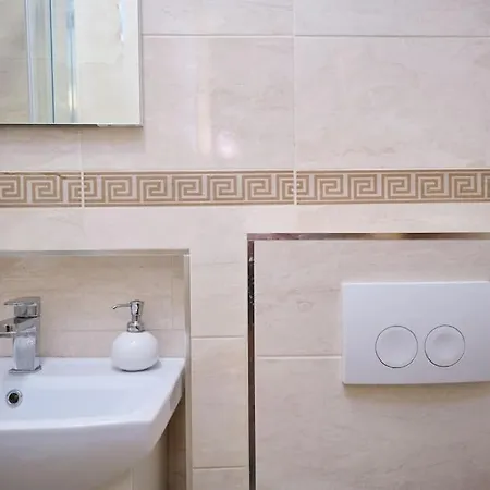 Galeriana Palace By Litto Apartment