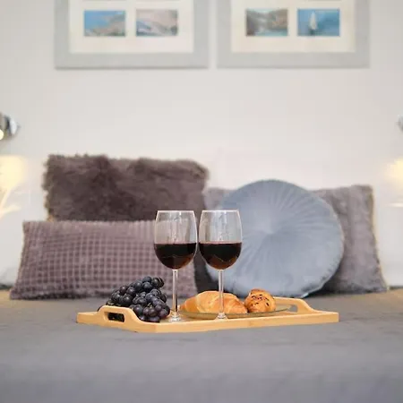 Galeriana Palace By Litto Apartament *